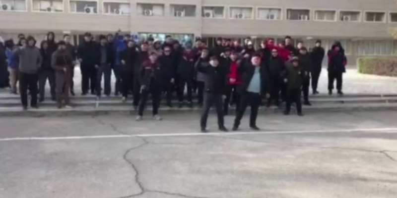 Астанада наразылық білдірген мұнайшылар Жаңаөзенге қайтты (ВИДЕО)