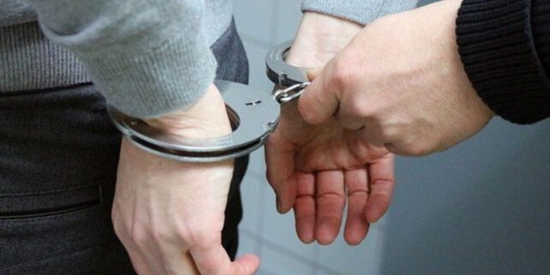 Астаналық азаматтан 2 млн теңге бопсалаған күдікті ұсталды