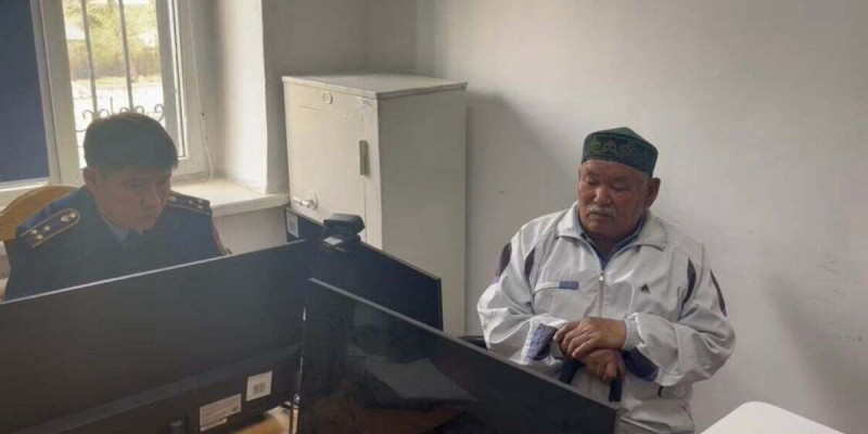 Зейнеткердің ұялы телефонын қолды еткен күдікті ұсталды