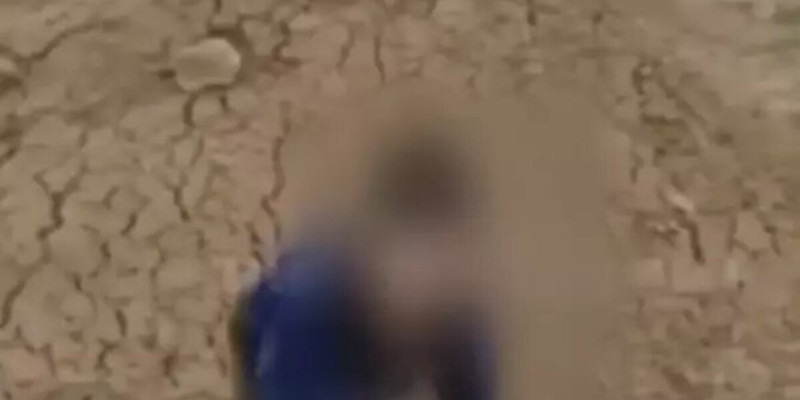 «Атамды шығарыңдар»: мазардағы баланың әрекеті көптің талқысына түсті
