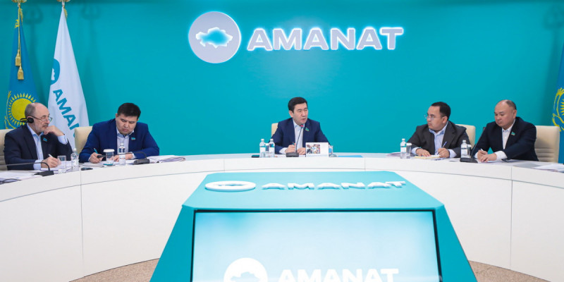 «AMANAT»-тың кеңестері – партияның негізгі диалог алаңдары