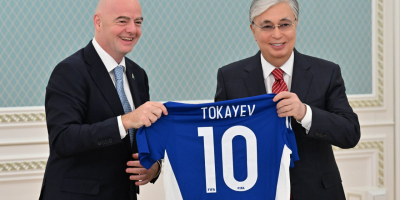 Тоқаев ФИФА президенті Джанни Инфантиноны қабылдады