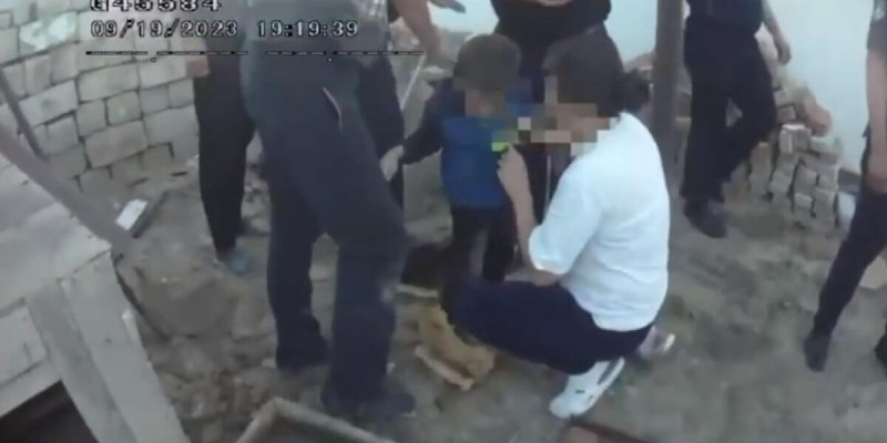 Атырау облысында 5 жастағы бала кәріз құдығына құлап кетті (ВИДЕО)