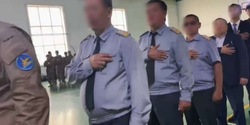 Атырау облысында Әнұранды құрметтемеген әскери қызметкер жазаланды