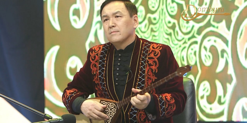 «Уағыздарын естіп, жағаңды ұстайсың»: Рамазан Стамғазиев домбыраны харам дегендерге жауап берді