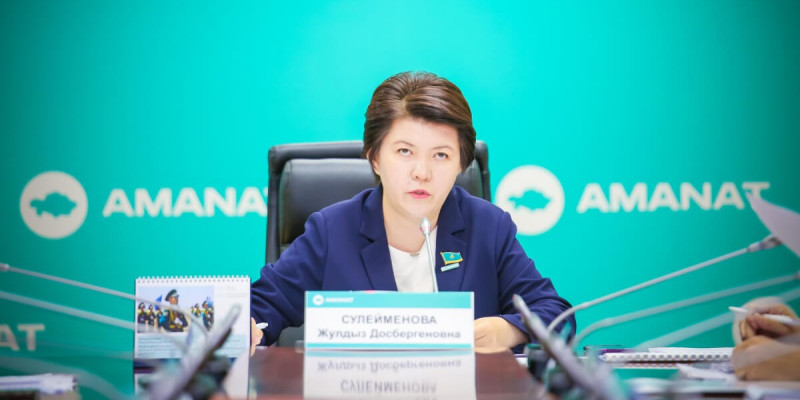 Министрлік мұғалімдердің біліктілігін арттыру жүйесіне өзгеріс енгізуге тиіс – депутат