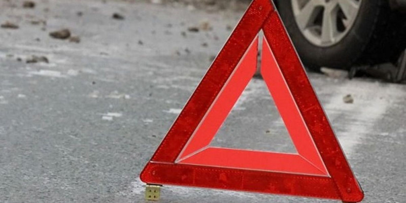 Алматыда жүк көлігі самокат мінген жасөспірімді қағып кетті