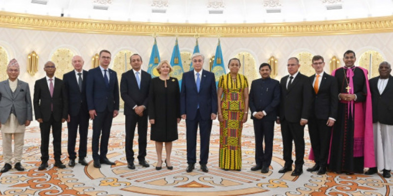 Президент бірқатар мемлекеттің елшілерінен сенім грамоталарын қабылдады