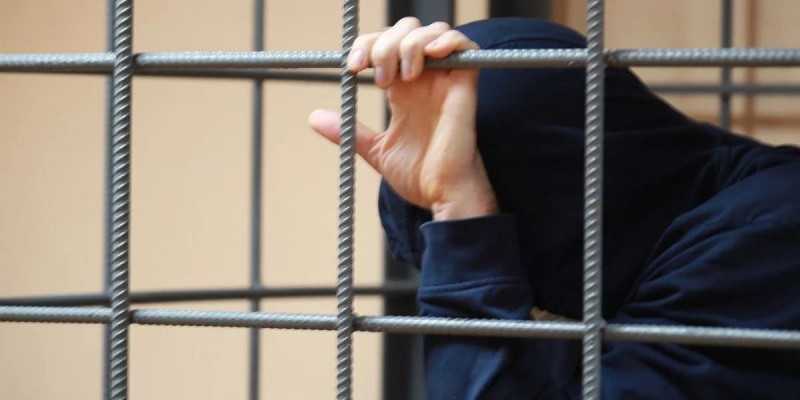 Семейде кәмелетке толмаған жасөспірім 7,5 жылға сотталды