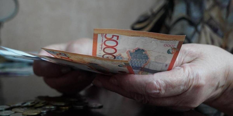 Талдықорғанда зейнеткер банк бөлімшесінде өзіне қол жұмсаған