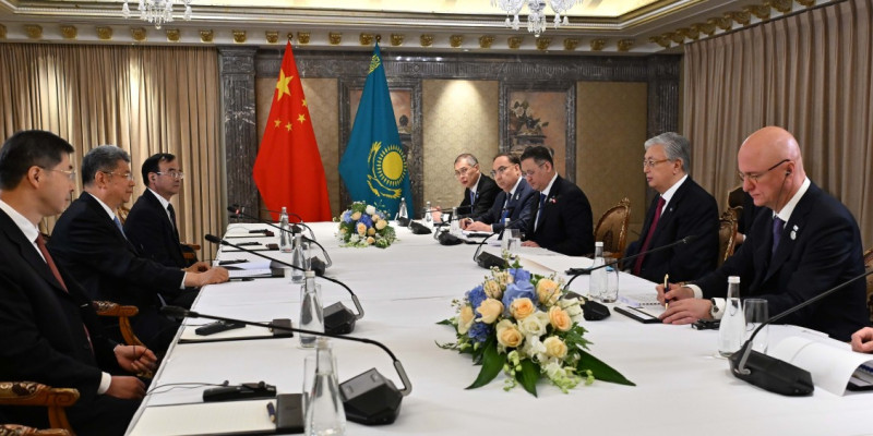 Мемлекет басшысы SINOPEC компаниясы директорлар кеңесінің төрағасын қабылдады