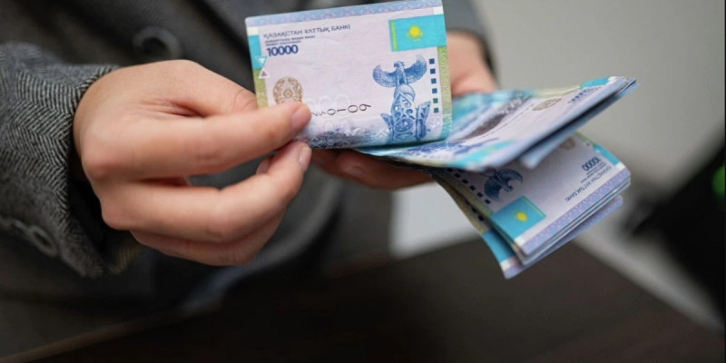Астанада такси жүргізушісі ипотека алуға көмектесемін деп тұрғынды алдап кеткен