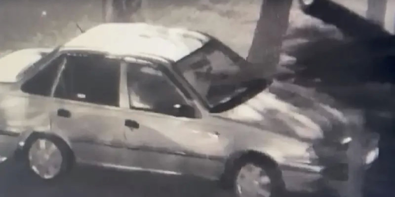 Жүргізушінің көлік ішінде есірткі тұтынған сәті камераға түсіп қалды