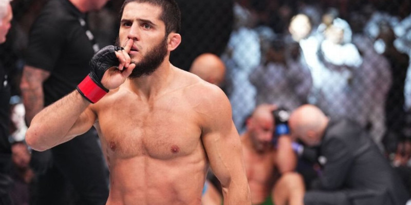 UFC: Махачев Волкановскиді бірінші раундта нокаутқа түсірді (видео)