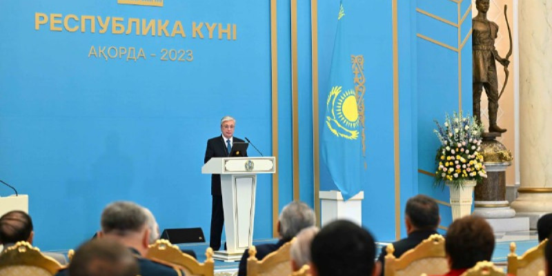 Мемлекет басшысы қазақстандықтарды Республика күнімен құттықтады