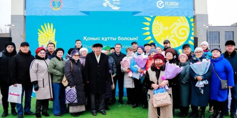 Астанада Республика күні қарсаңында бірқатар үлескер пәтер кілтін алды