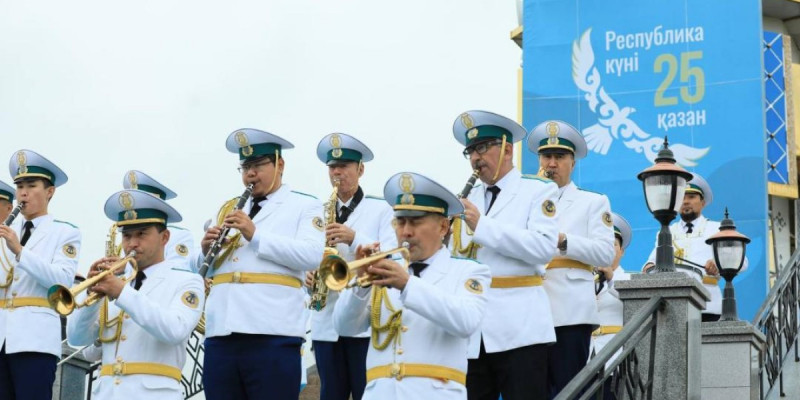 Ақтөбеде Республика күні мерекесі аталып өтті