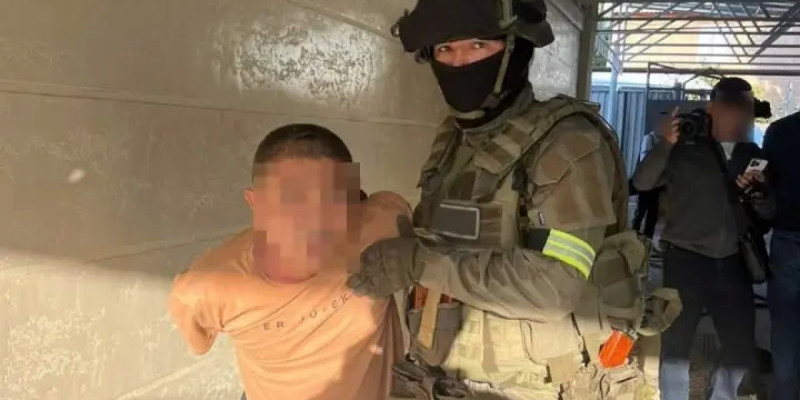 Жамбыл облысында 48 келі есірткі сатпақ болған 3 адам ұсталды