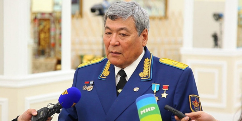 Тоқтар Әубәкіров  қаза болған кеншілердің отбасына көңіл айтты