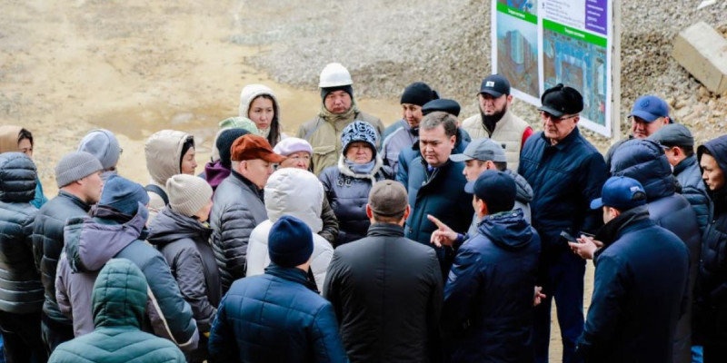 Астана әкімі үлескерлермен кездесті