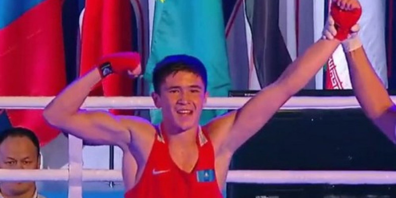 Боксшы Махмұд Сабырханның інісі әлем чемпионатының финалына шықты (ВИДЕО)