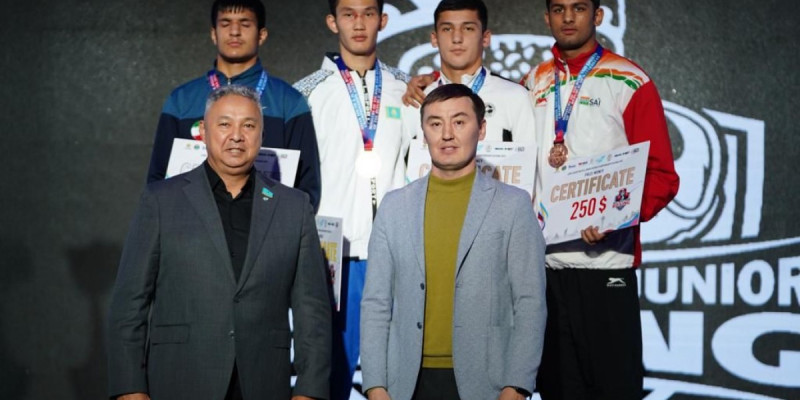 Атыраулық боксшы Жандос Алпысбаев Азия чемпионы атанды