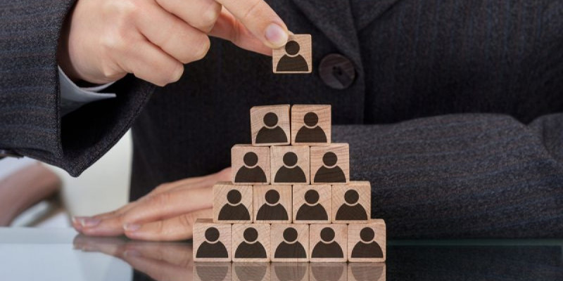 Заңсыз ақша жинаған жалған компанияның басшылығын сотқа дейінгі тергеу аяқталды