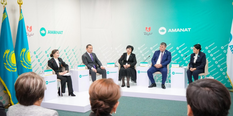 «AMANAT» әйелдердің қоғамдағы рөлі мен мәртебесін көтеруді көздейді
