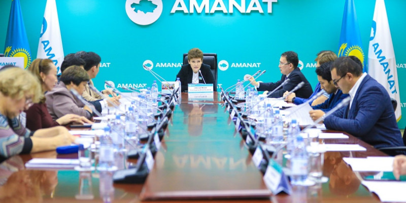 «AMANAT» партиясы бизнесті тежейтін кедергілерді азайтуға мүдделі