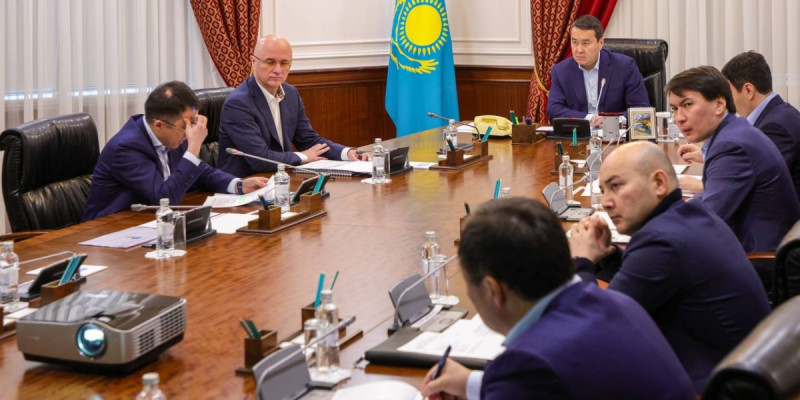 Үкімет: Қазақстанда 1300 шақырымнан астам темір жол салынады