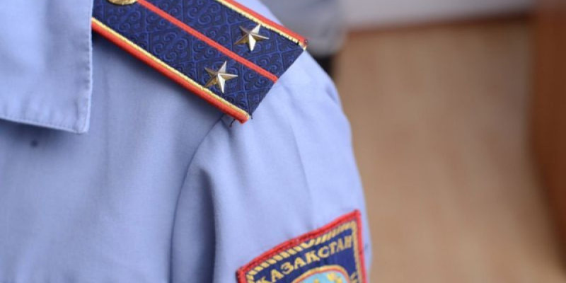 «Тапаншамен қорқытқан»: Алматыда жас жігіт танысынан ақша бопсалаған