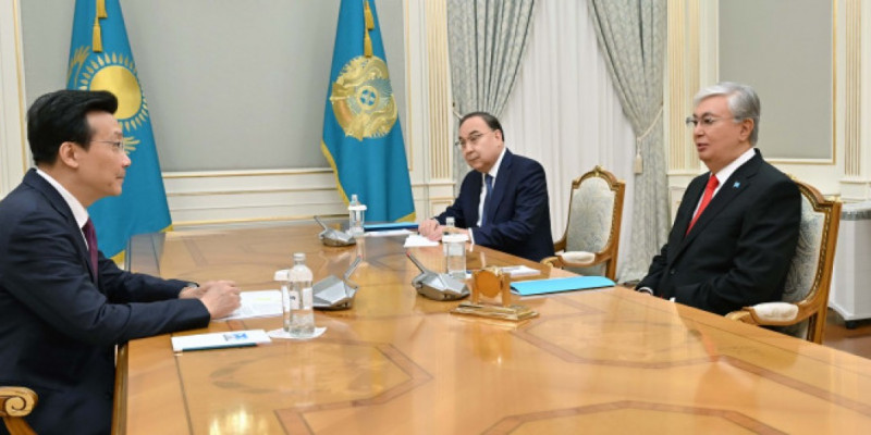 Мемлекет басшысы Қытайдың Қазақстандағы елшісін қабылдады
