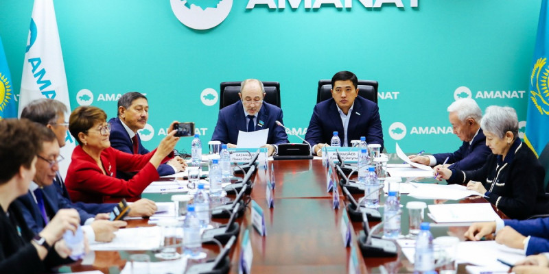 «AMANAT» партиясы жиырмадан астам әкімге сөгіс жариялады