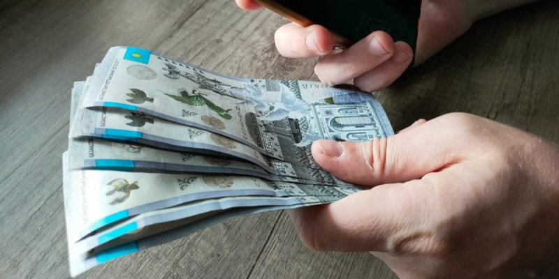 Шымкент тұрғыны ұлын жұмысқа орналастыру үшін алаяққа 2,5 млн теңге берген