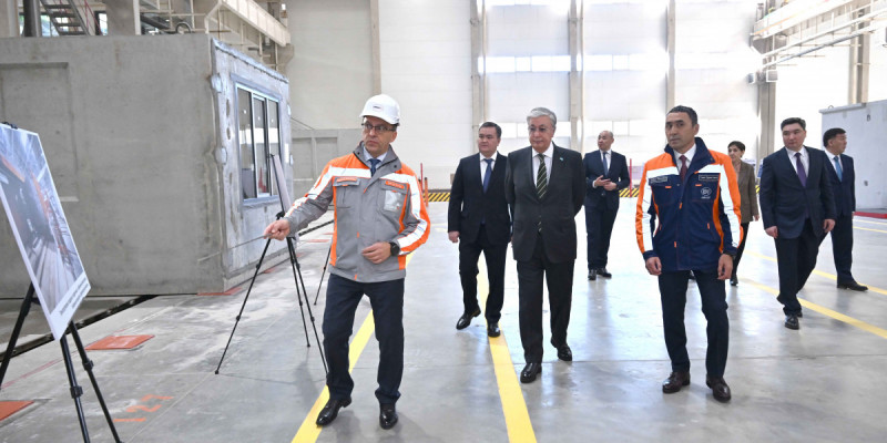Тоқаев MODEХ Astana темірбетон конструкцияларын шығаратын зауытқа барды