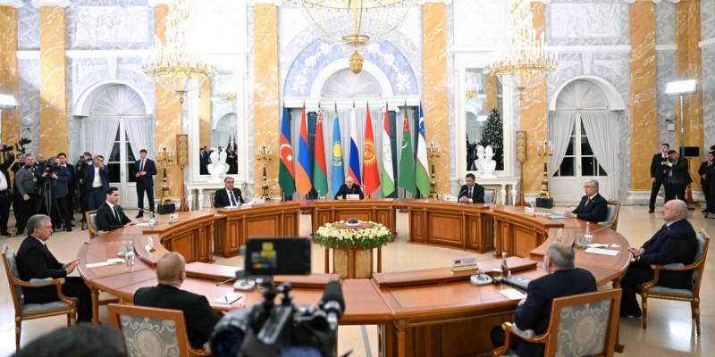 Мемлекет басшысы ТМД-ға мүше мемлекеттер басшыларының бейресми кездесуіне қатысты
