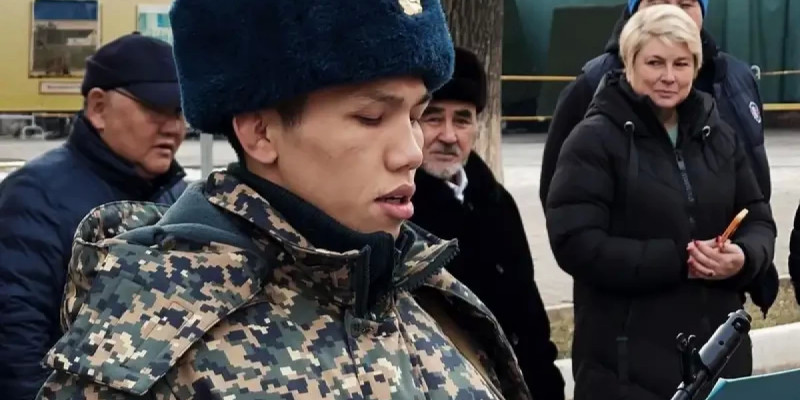 Боксшы Санжар Тәшкенбай әскер қатарына алынды