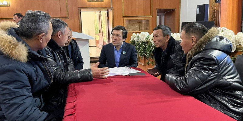 Мәжілісмен Аягөз қаласының тұрғындарымен кездесті