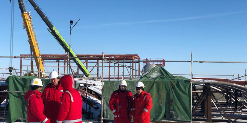 Мәжіліс депутаты Атыраудағы газ өңдеу зауытының құрылысымен танысты