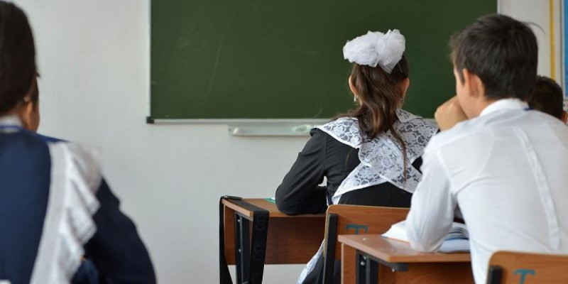Шымкентте мектеп оқушысы сабақ үстінде көз жұмды