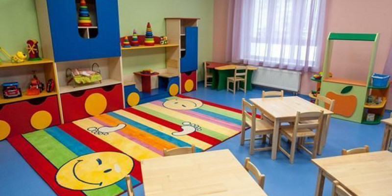 Қызылордадағы балабақшада бүлдіршінді қатарластары жабылып ұрған тастаған