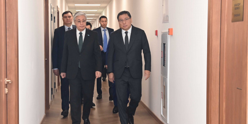 Президент Алматы қаласының әкімдігіне барды
