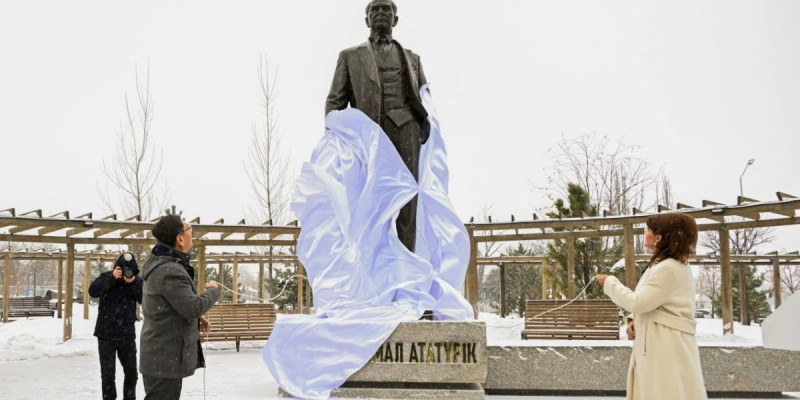 Алматыда Ататүрікке арналған ескерткіш ашылды