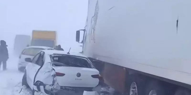 Астана-Қарағанды тас жолында 11 көлік соқтығысып қалды
