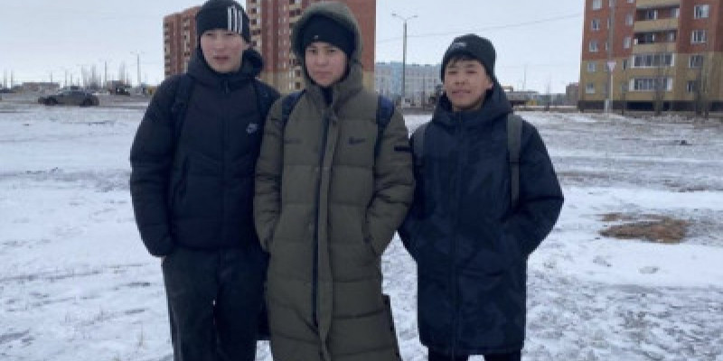 Екібастұзда құдыққа түсіп кеткен баланы құтқарған оқушылар марапатталды