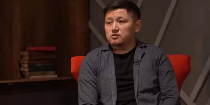 «Көп жылдан бері мазалайтын»: Танымал әзілкешке ота жасалды