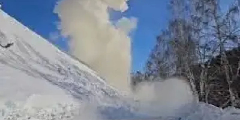 Алматы тауларында жасанды қар көшкіні жүргізілді