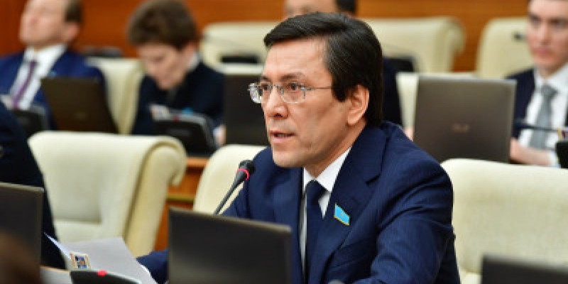 Депутат мемлекетке қайтарылған қаражаттың бір бөлігін тұрғын үй мәселесін реттеуге жұмсауды ұсынды