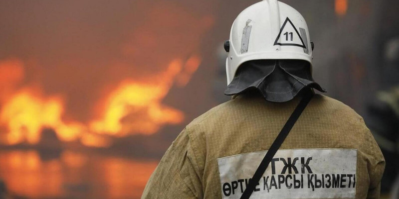 Алматыда өртенген жер үйден ер адамның денесі табылды