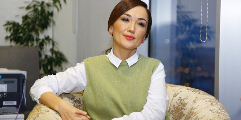 «Құжынаған құрт шықты»: Ләйлә Сұлтанқызы алғаш үй тірлігіне араласқан сәтін еске алды